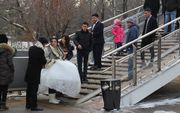 Huwelijk in Kazachstan. Op het platteland wordt een deel van de toekomstige bruiden nog altijd door de jongens ontvoerd. beeld William Immink