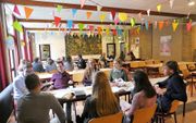 Bijbelstudie in groepen, zaterdag tijdens de HHJO-Bijbelstudieconferentie 18+ in Lage Vuursche. beeld Jan van Reenen