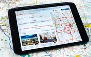 De app van Airbnb, een online community waar verhuurders en huurders elkaar treffen. beeld ANP