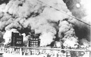ROTTERDAM  – Het Duitse bombardement op 14 mei 1940 veroorzaakte hevige branden in de binnenstad van Rotterdam. Foto ANP