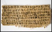 Op een wetenschappelijk congres in Rome is dinsdag een papyrusfragment uit de vierde eeuw gepresenteerd met een koptische tekst waarin gesuggereerd wordt dat Jezus getrouwd was. Het stukje tekst meet 3,8 bij 7,6 centimeter (kleiner dan een visitekaartje) 