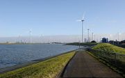 Windmolens bij Eemshaven. beeld ANP, Lex van Lieshout