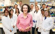 Prof. Sally Dunwoodie en haar team, verbonden aan het Victor Chang Cardiac Research Institute in Sydney (Australië). Het onderzoeksteam ontdekte dat de gevolgen van genmutaties die leiden tot miskramen en de geboorte van muizen met aangeboren afwijkingen 