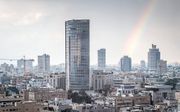 Een regenboog boven Tel Aviv. beeld iStock