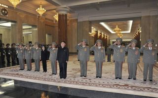De Noord-Koreaanse dictator Kim Jong Un vierde woensdag in het Kumsusan Paleis van de Zon in Pyongyang, het 67-jarig bestaan van de Arbeiderspartij. Foto EPA