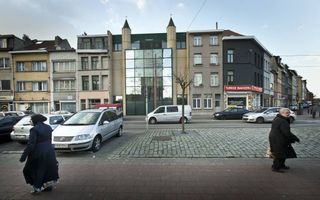 De Pakistaanse Noor Ul-Harammoskee aan de Van Kerckhovenstraat in Antwerpen-Noord. beeld RD, Henk Visscher
