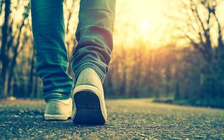 Lopen en wandelen. beeld iStock