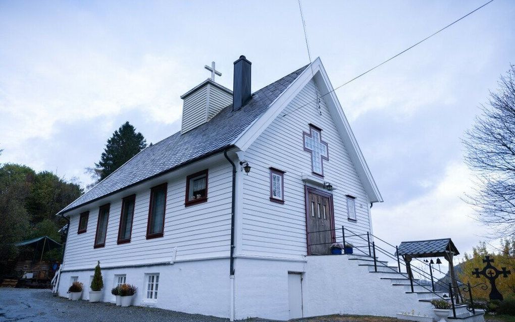 De Russisch-Orthodoxe kerk heeft een kerkje gekocht met zicht op een belangrijke Noorse marinehaven.  beeld Shad Madian