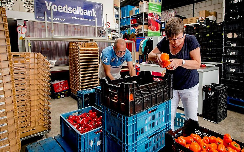 Voedselbankklanten eten ongezonder dan de gemiddelde Nederlander, zij eten te weinig groente, fruit, vis en vezels én te veel verzadigd vet. beeld ANP