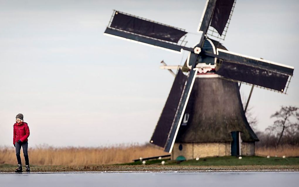 Een molen in Friesland. beeld ANP