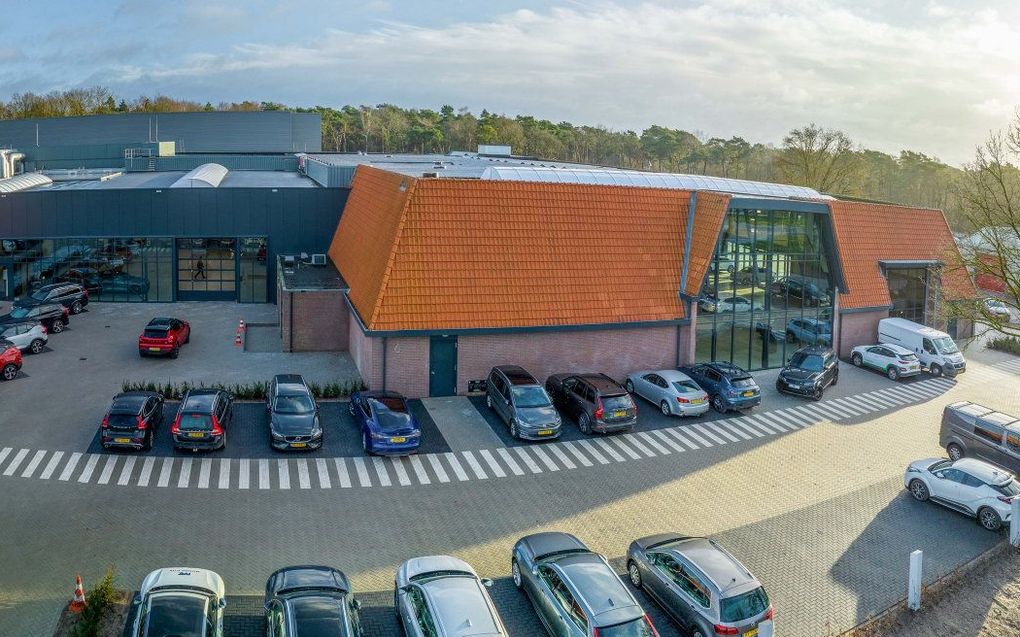 Plaats van samenkomst van de nieuwe hersteld hervormde gemeente wordt waarschijnlijk garagebedrijf Mudde-Kok in Nunspeet. beeld Mudde Kok Automotive