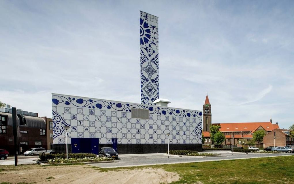 „Warmtekrachtcentrales zijn na zonnepanelen en windturbines nu al de goedkoopste stroomproducenten, maar ze zijn nog niet duurzaam.” Foto: warmtekrachtcentrale De Stadshaard in Enschede. beeld ANP,  Robin van Lonkhuijsen