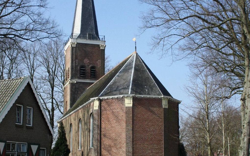 De hervormde kerk in Langweer. beeld tsjerkepaad.nl