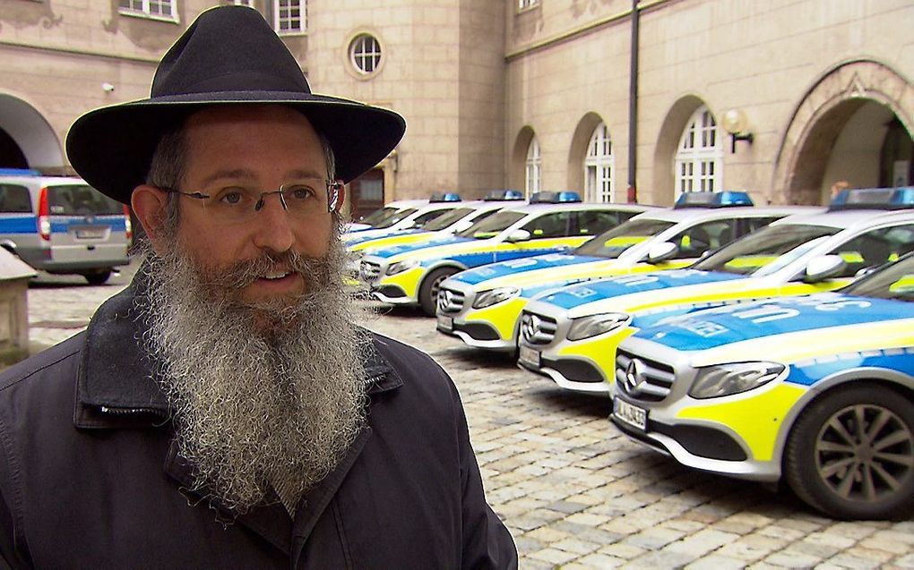 Shneur Trebnik is een van de twee politierabbijnen in de Duitse deelstaat Baden-Württemberg. beeld SWR