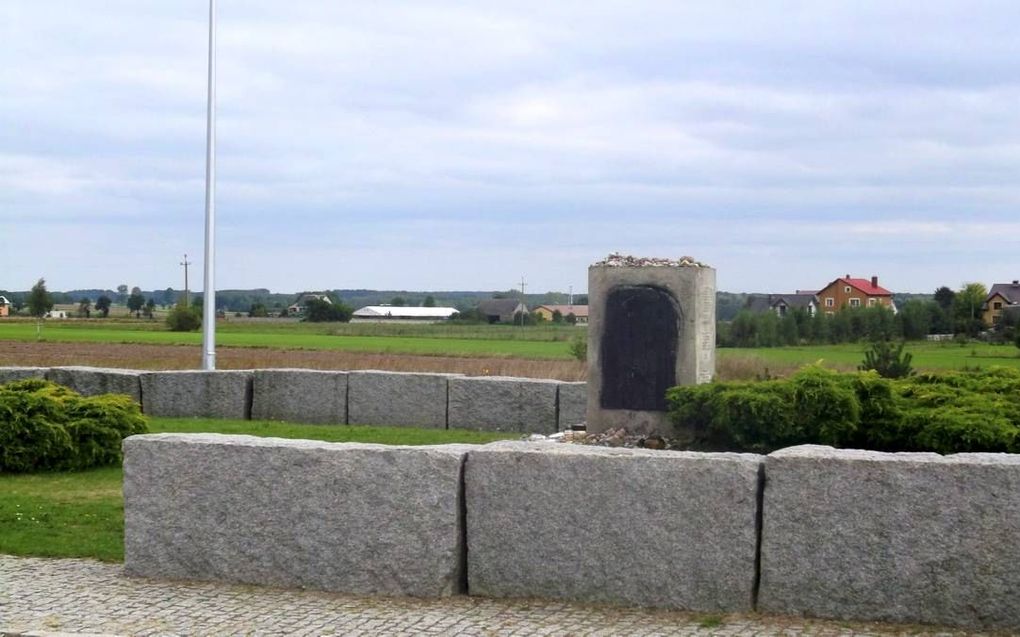 Herinneringsmonument voor de slachtoffers van het bloedbad dat in 1941 in het Poolse dorp Jedwabne plaatshad. beeld Wikimedia