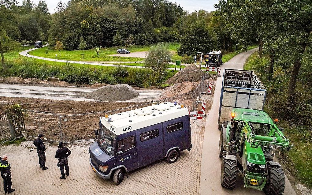 Luchtfotos tonen de zoeklocatie naar de vermiste Anne Faber in de buurt van een golfterrein in Zeewolde. beeld ANP