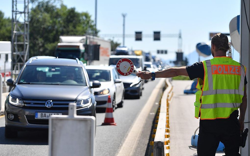 Grenscontrole tussen Duitsland en Oostenrijk. beeld EPA