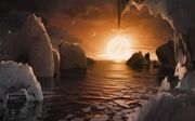 Drie van de zeven exoplaneten in het pas ontdekte planetenstelsel rond dwergster Trappist-1 zouden water aan hun oppervlak kunnen hebben. Met de nieuwste generatie telescopen die vanaf volgend jaar beschikbaar komen, kunnen astronomen het oppervlak van de