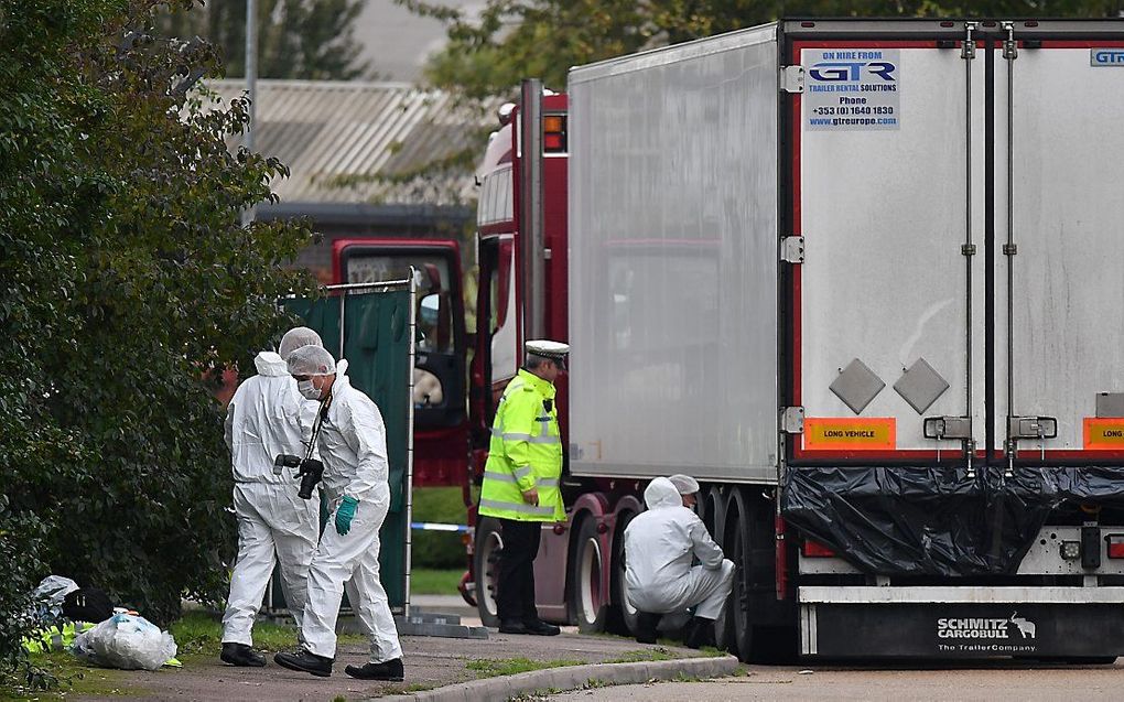 De vrachtwagen waarin de 39 migranten werden aangetroffen. beeld AFP