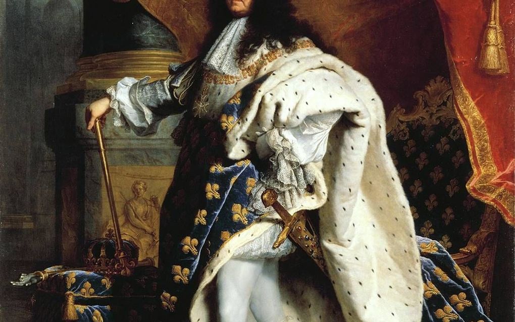 Lodewijk XIV op een schilderij van Hyacinthe Rigaud (1701). beeld Wikipedia