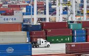 Containers in de haven van Los Angeles. beeld AFP