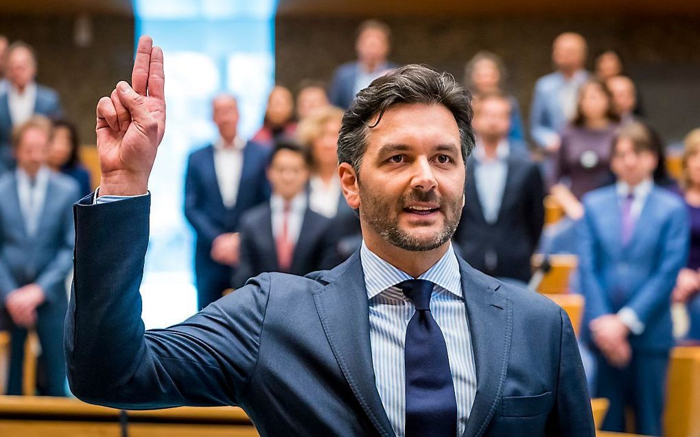 Nico Drost wordt voor de ChristenUnie beëdigd als Tweede Kamerlid. beeld ANP