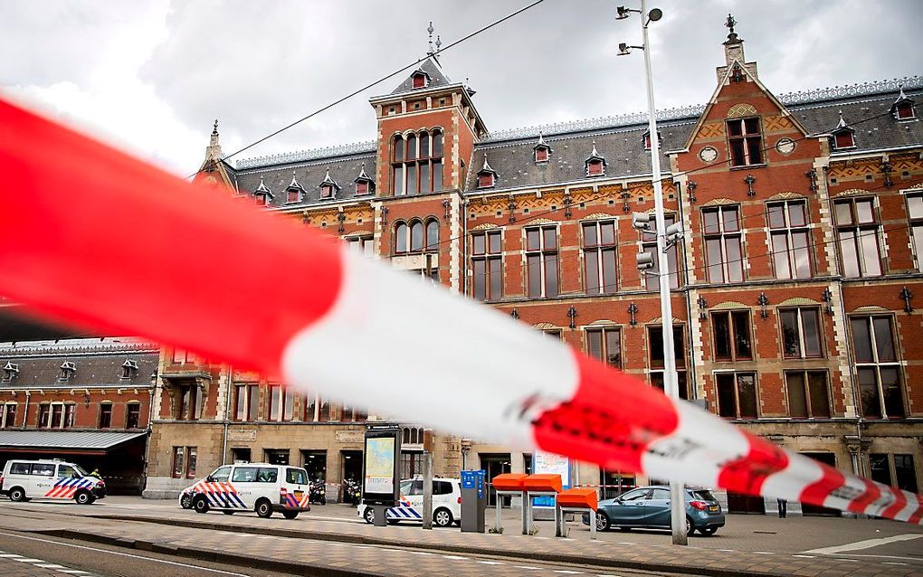 Station Amsterdam CS is afgesloten na de aanslag. beeld ANP