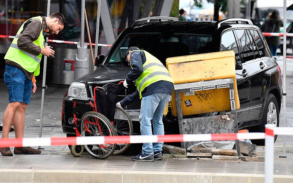 De auto die in Berlijn op mensen inreed. beeld AFP