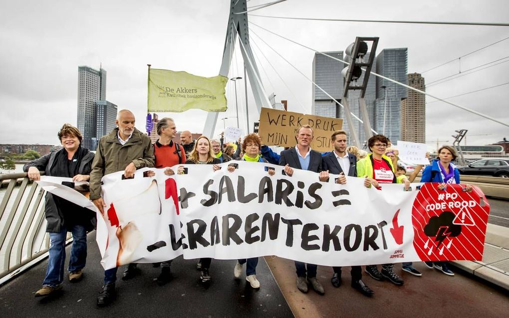 Acties van leraren deden het imago van hun beroepsgroep geen goed, vindt de Werkgroep Meer leraren in het PO. Tijd voor een positieve wervingscampagne om het lerarentekort het hoofd te bieden. beeld ANP, Koen van Weel