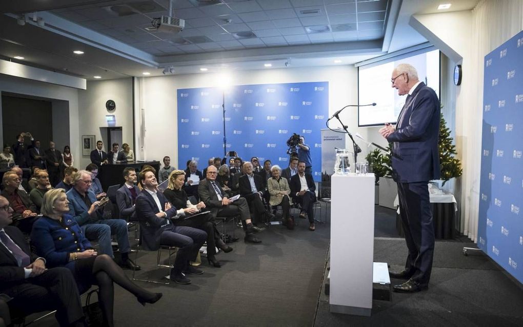 Oud-vicepremier Johan Remkes, voorzitter van de Staatscommissie Parlementair Stelsel, presenteerde donderdag een adviesrapport over de vernieuwing van het parlementair stelsel. beeld ANP, Bart Maat