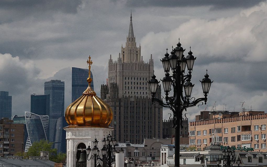 Het ministerie van Buitenlandse Zaken (m.) in Moskou. beeld EPA