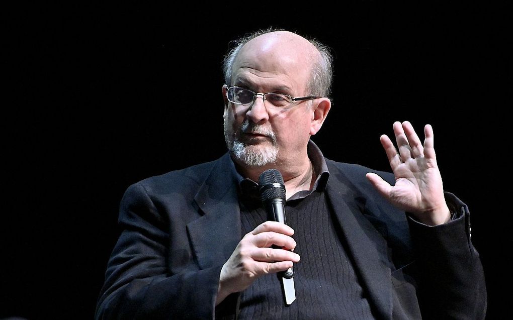 Salman Rushdie geldt als voorvechter van het vrije woord sinds hij vogelvrij werd verklaard door de Iraanse geestelijke Khomeini. beeld AFP