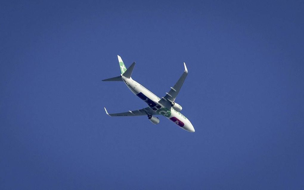 Een Boeing 737-800 van Transavia voert een belevingsvlucht uit. beeld ANP