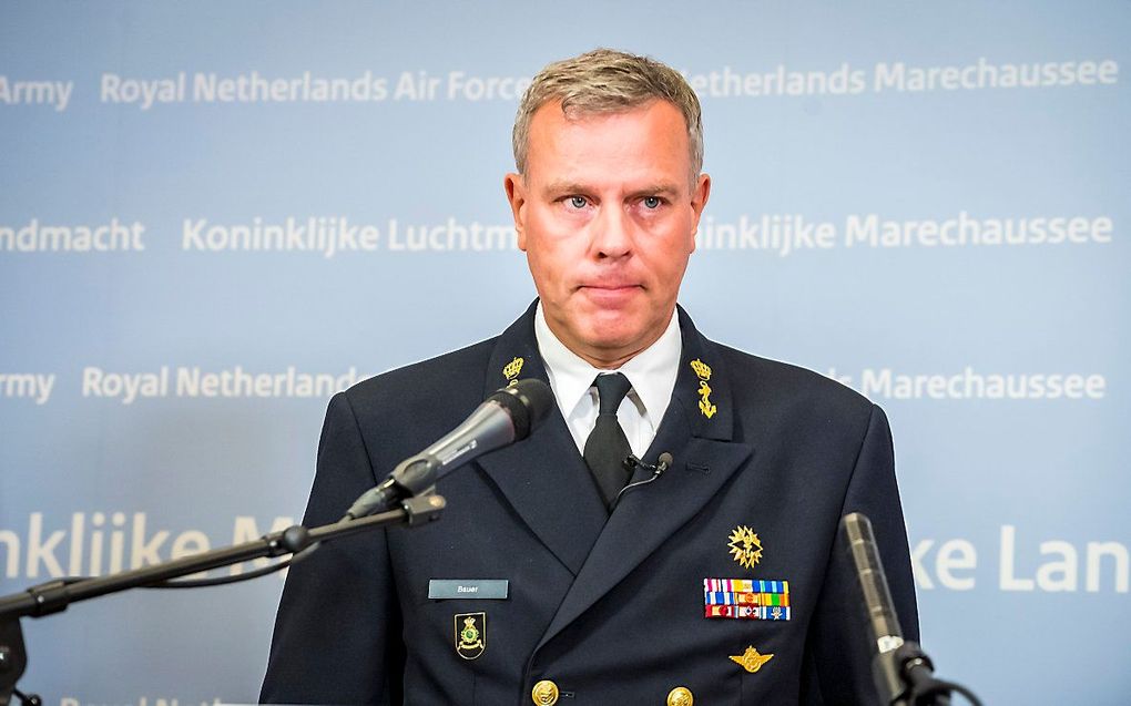 Luitenant-admiraal Rob Bauer Commandant der Strijdkrachten tijdens een persconferentie op het ministerie van Defensie. Tijdens de persbijeenkomst wordt informatie gedeeld over helicoptercrash bij Aruba. beeld ANP