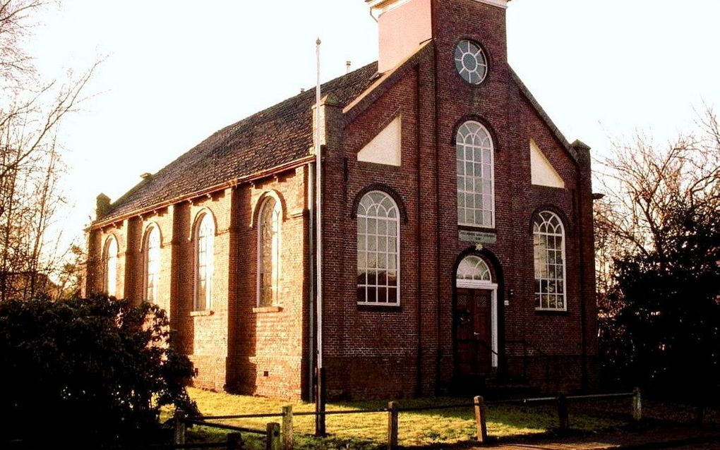 De dorpskerk in Overschild. beeld Wikipedia