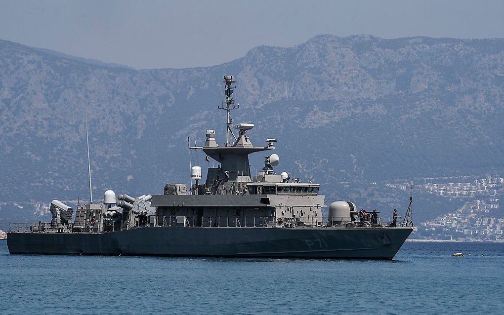 Een Grieks marineschip in de buurt van de Turkse kust. beeld AFP, Louisa Gouliamaki