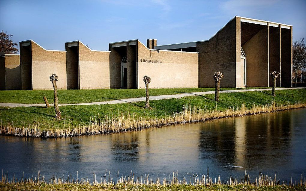 Kerkgebouw ’t Lichtschip in Lelystad werd in 1979 in gebruik genomen en is sinds 2008 het bedehuis van de hervormde gemeente met een Gereformeerde Bondssignatuur. beeld Dick Vos