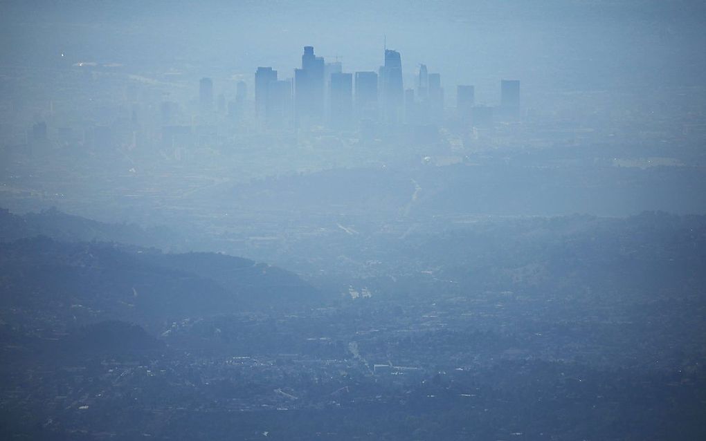 Smog boven Los Angeles, dinsdag. beeld AFP, Mario Tama