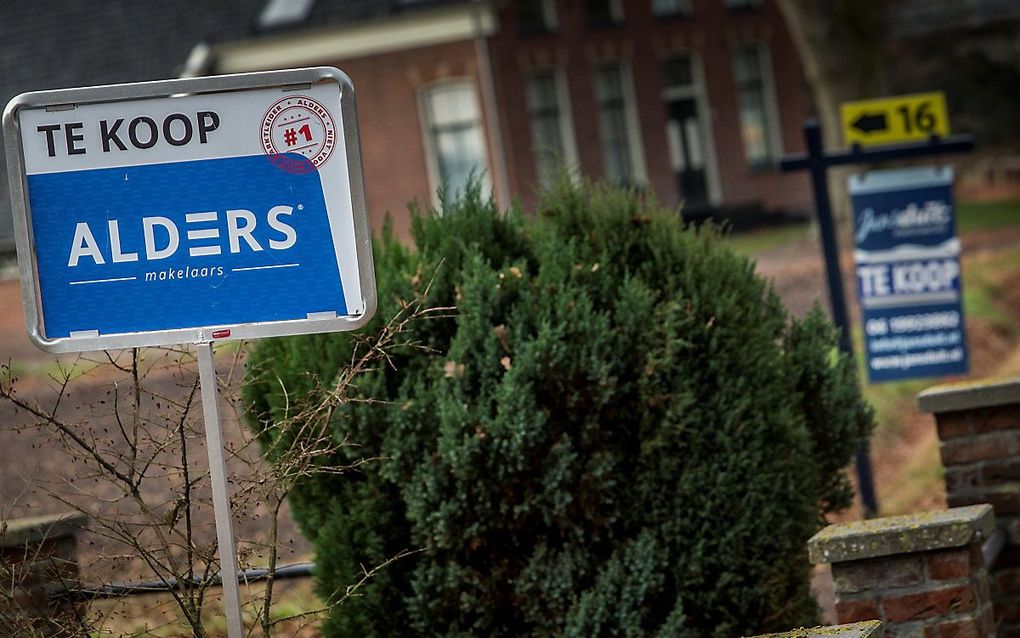 Kleine beleggers kopen nog steeds volop woningen om te verhuren, ondanks de coronacrisis en pogingen van de overheid om hen te weren. beeld ANP, Siese Veenstra