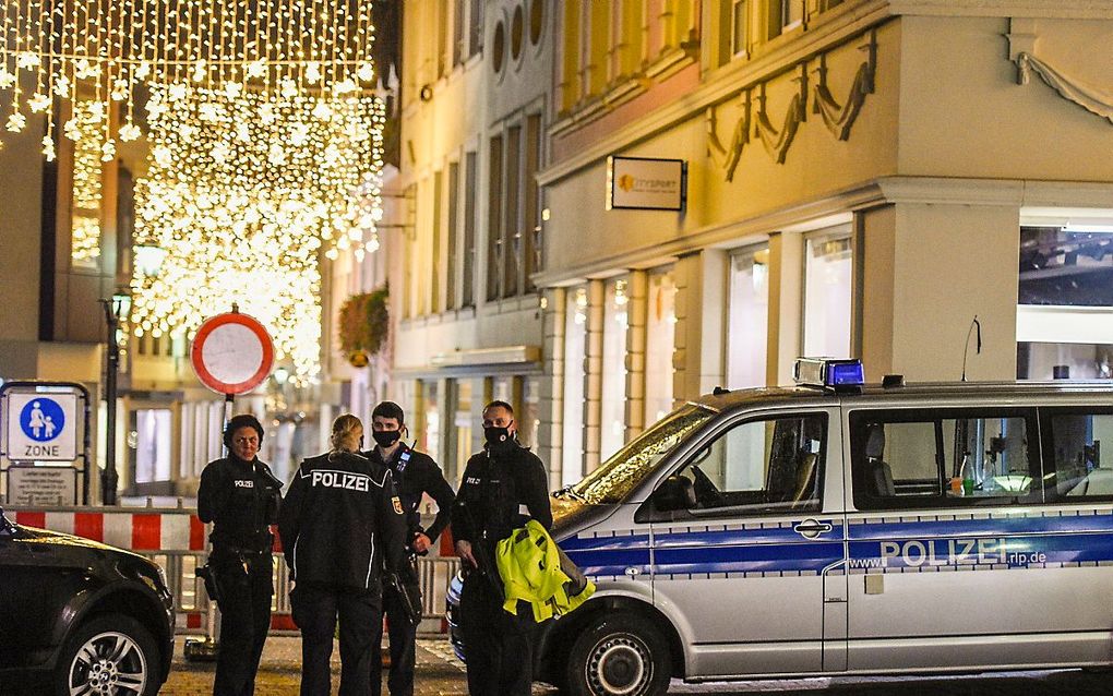 Politie bij de plaats van de aanrijding in Trier. beeld AFP, JEAN-CHRISTOPHE VERHAEGEN