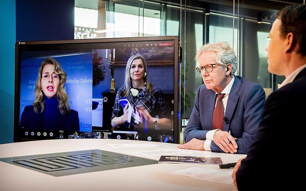 Koningin Máxima volgt via beeldbellen de webinar ‘Staat van het MKB 2020’. beeld ANP, Patrick van Katwijk