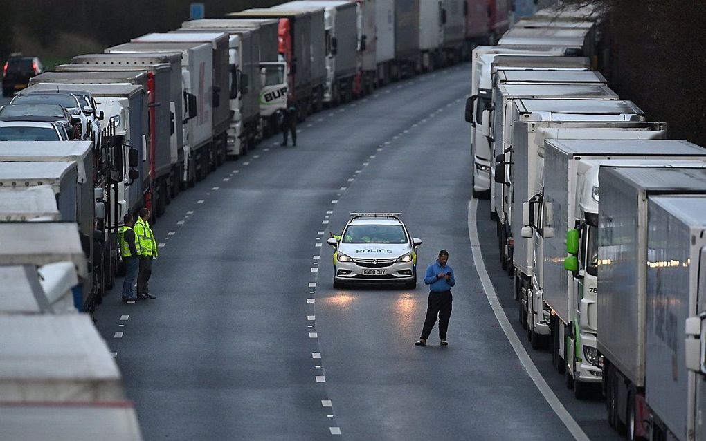 Vrachtwagens bij Dover. beeld AFP, Justin Tallis