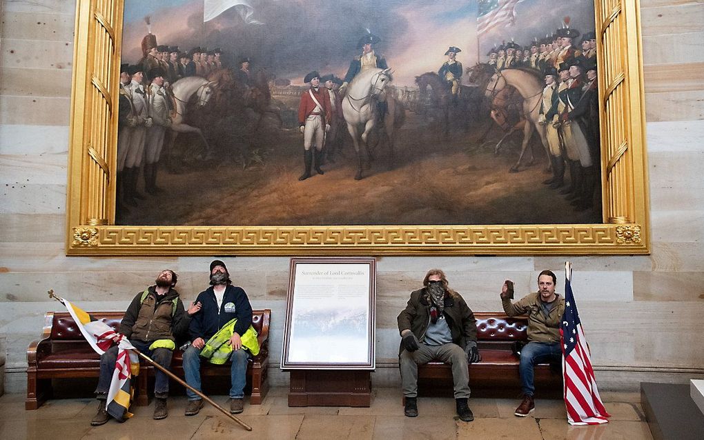 Demonstranten in het Capitool. beeld AFP, SAUL LOEB