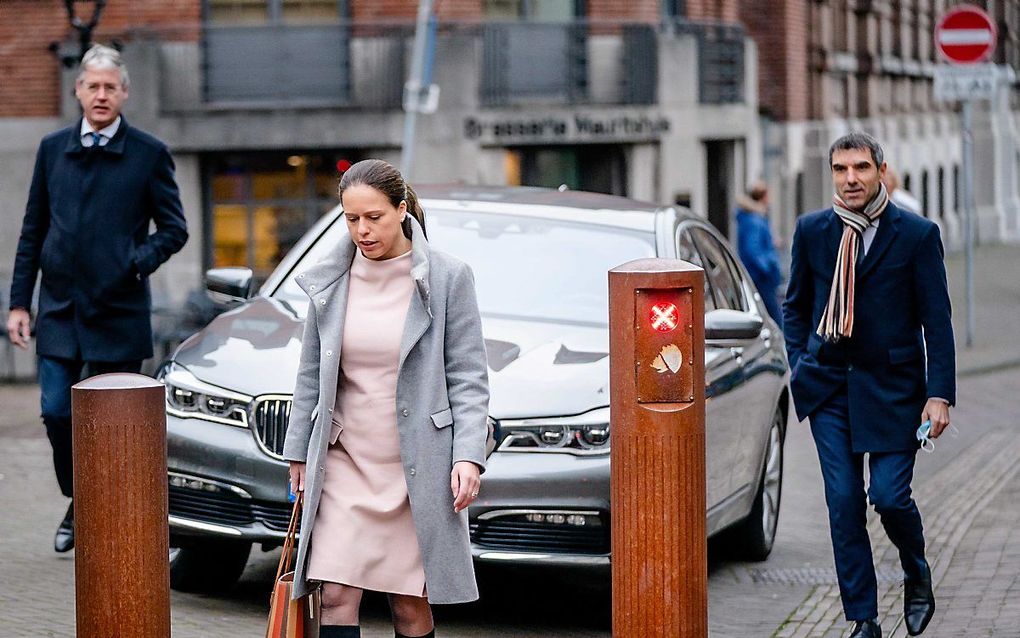 CU-bewindslieden Schouten (M), Slob (L) en Blokhuis op weg naar de ministerraad. beeld ANP, Bart Maat