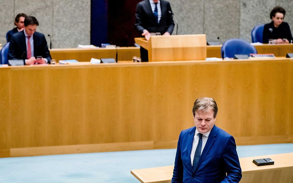 Demissionair minister-president Mark Rutte en Pieter Omtzigt (CDA) tijdens een debat over het aftreden van het kabinet naar aanleiding van de toeslagenaffaire. beeld ANP