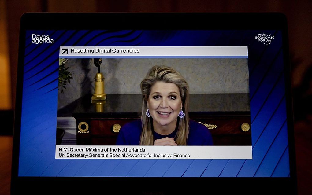 In het panel bespreekt koningin Máxima maandag hoe nieuwe digitale geldvormen zouden kunnen bijdragen aan betere toegang tot en veilig gebruik van financiële diensten. beeld ANP, Robin van Lonkhuijsen