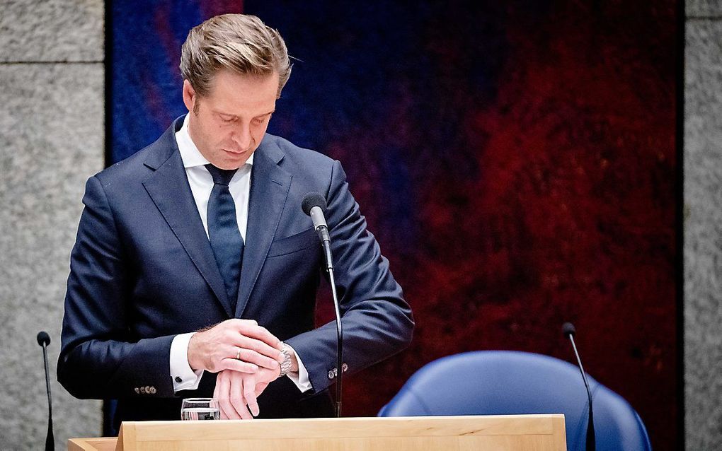 Demissionair Minister Hugo de Jonge van Volksgezondheid, Welzijn en Sport (CDA) in de Tweede Kamer tijdens een debat over een privacylek in de systemen van de GGD. beeld ANP, BART MAAT