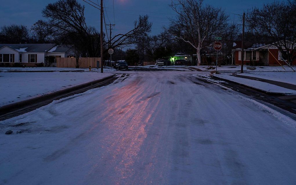 IJs en sneeuw in een woonwijk in Waco, Texas, donderdag. beeld AFP, Matthew Busch