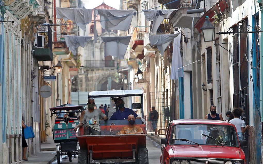 Straatbeeld in de Cubaanse hoofdstad Havana. beeld EPA, Yander Zamora