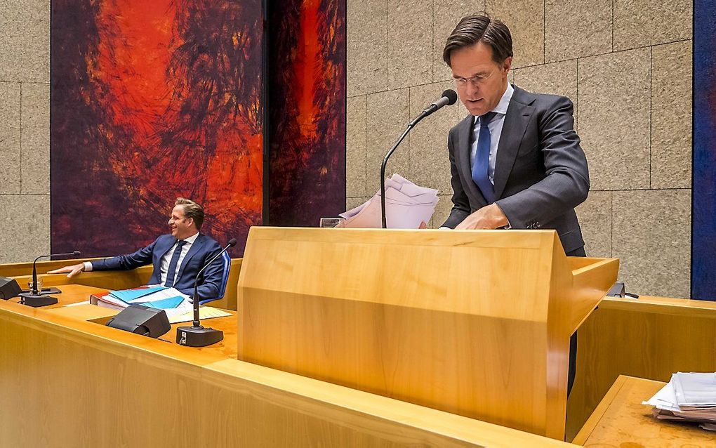 Demissionair premier Rutte tijdens het coronadebat. beeld ANP, Lex van Lieshout